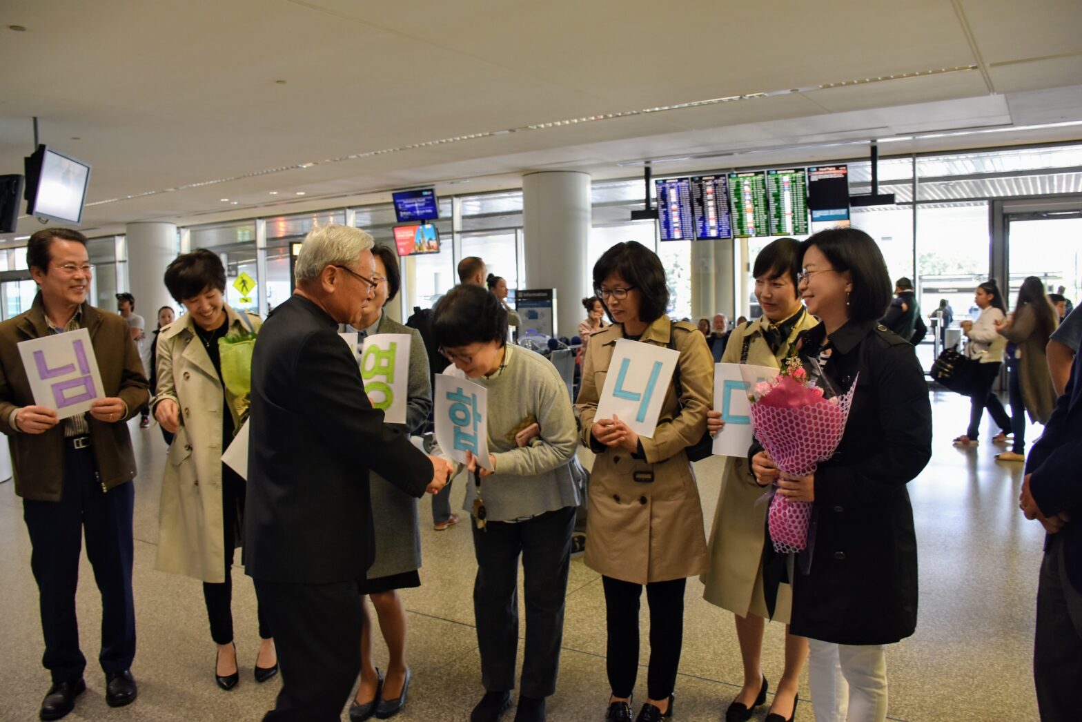 춘천교회 김운회 루카 주교님의 방문을 환영합니다