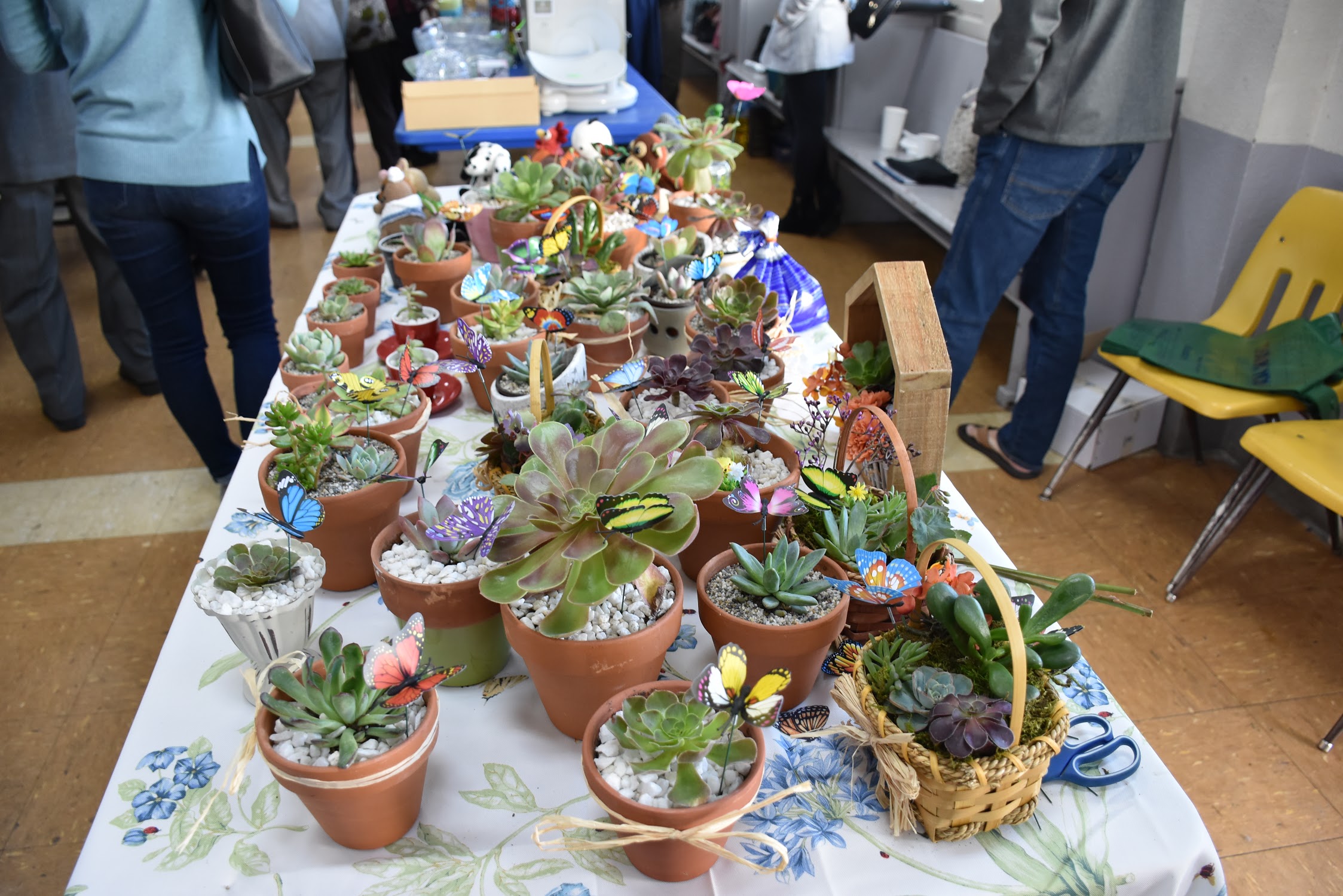 창립35주년 기념 미사및 바자회 - 아나바다(아껴쓰고, 나누어쓰고, 바꾸어쓰고, 다시쓰고)