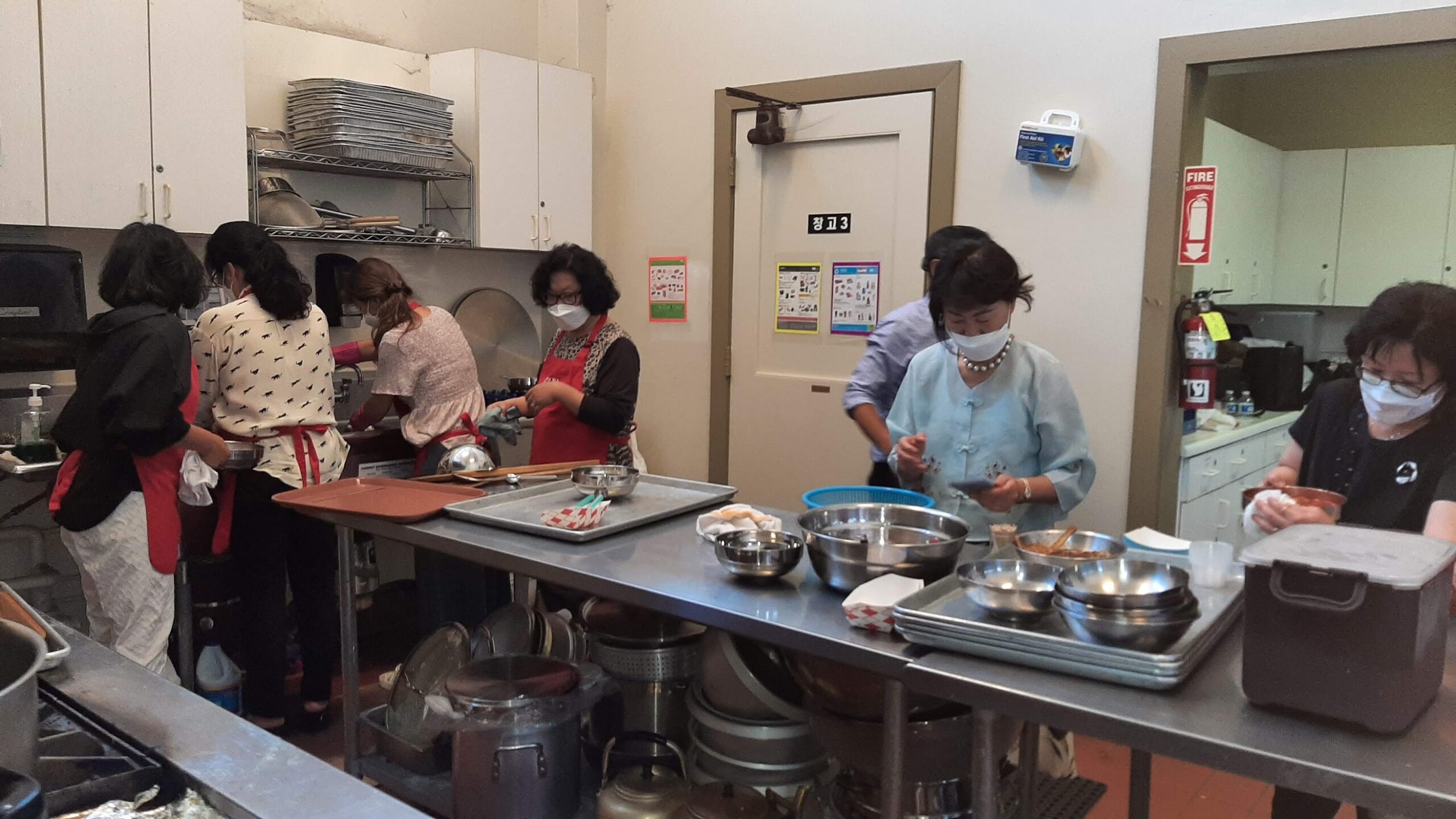 성모 승천 대축일, 첫 영성체, 성모회 전신자 점심 제공