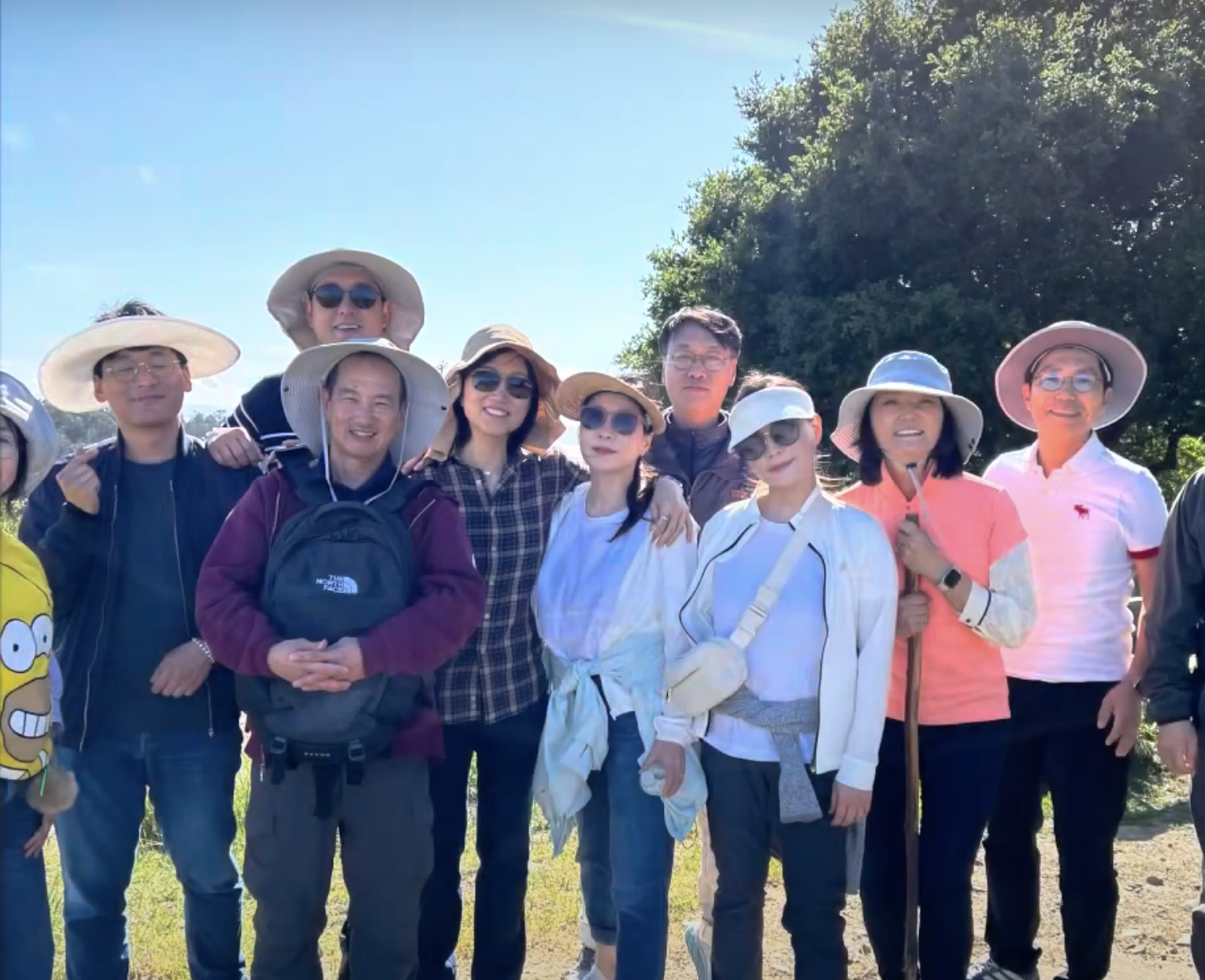 미국 캘리포니아 오클랜드 성당 젊음이 넘치는 음악팀 (햇빛속의 산책) / 요아킴 안나회 사제관 뒤마당 야유회 점심식사